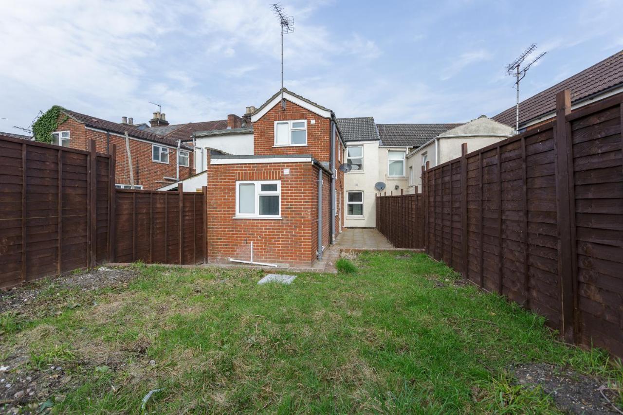Blackberry - Stylish Self-Contained Flats In Soton City Centre Southampton Zewnętrze zdjęcie
